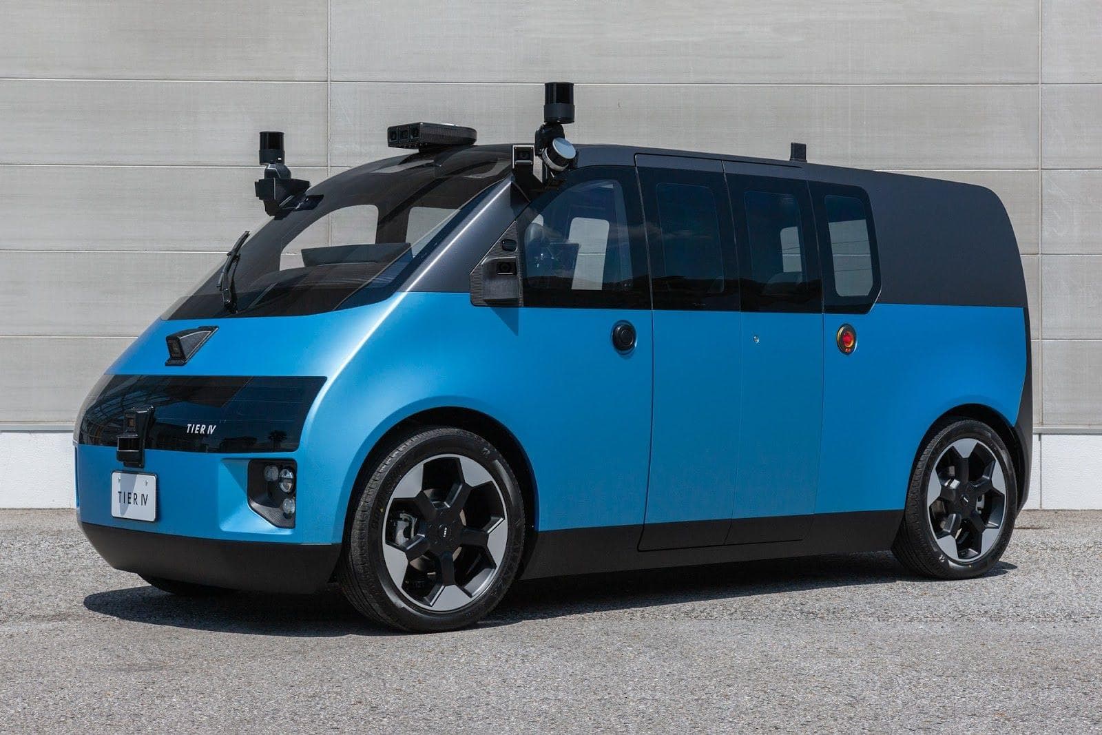 Veiculo da TIER IV  Vibe coding chega ao carro: IA escreve o código de outra IA para dirigir.